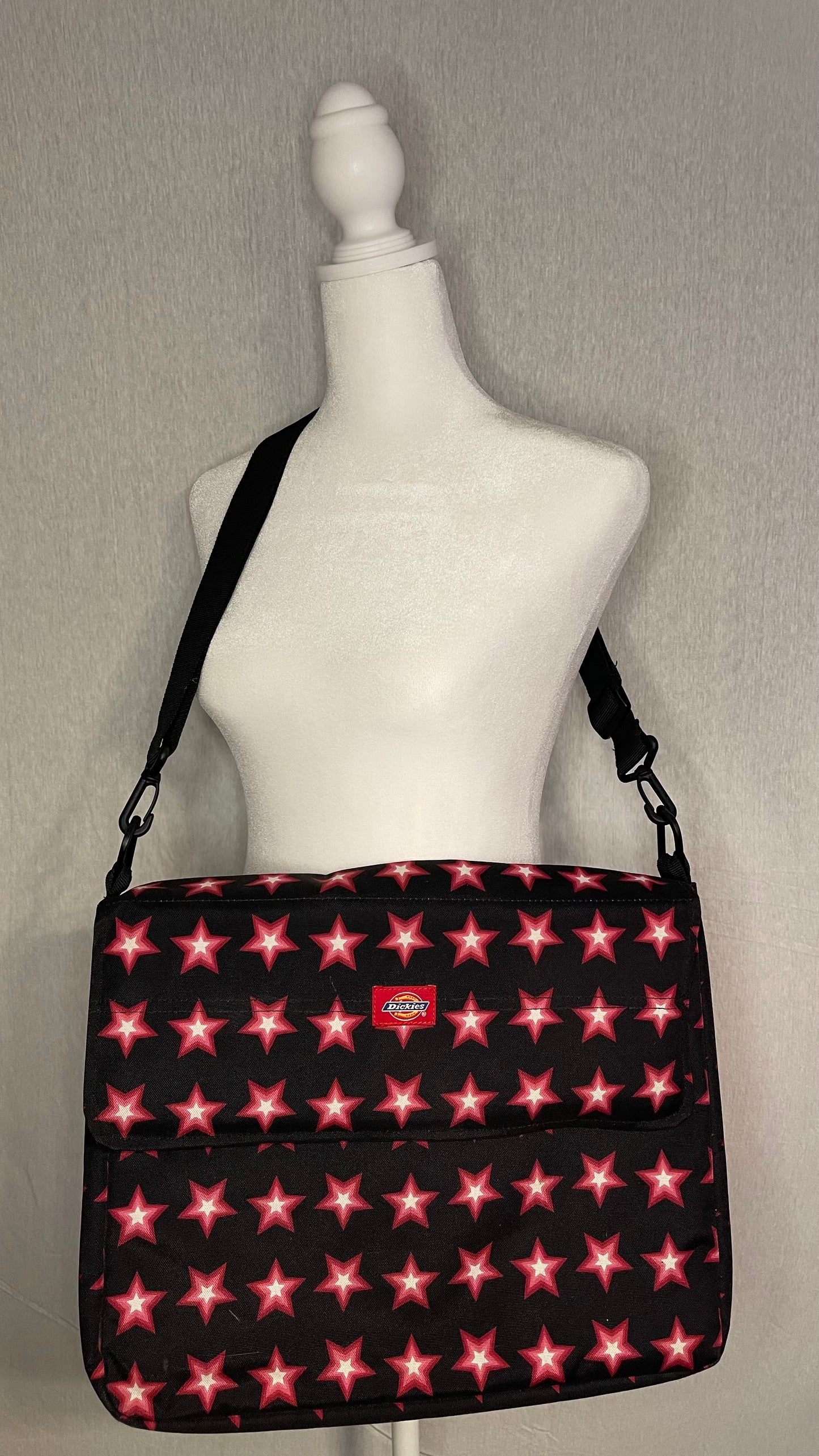 Dickie's Pink Star Design Laptop Bag