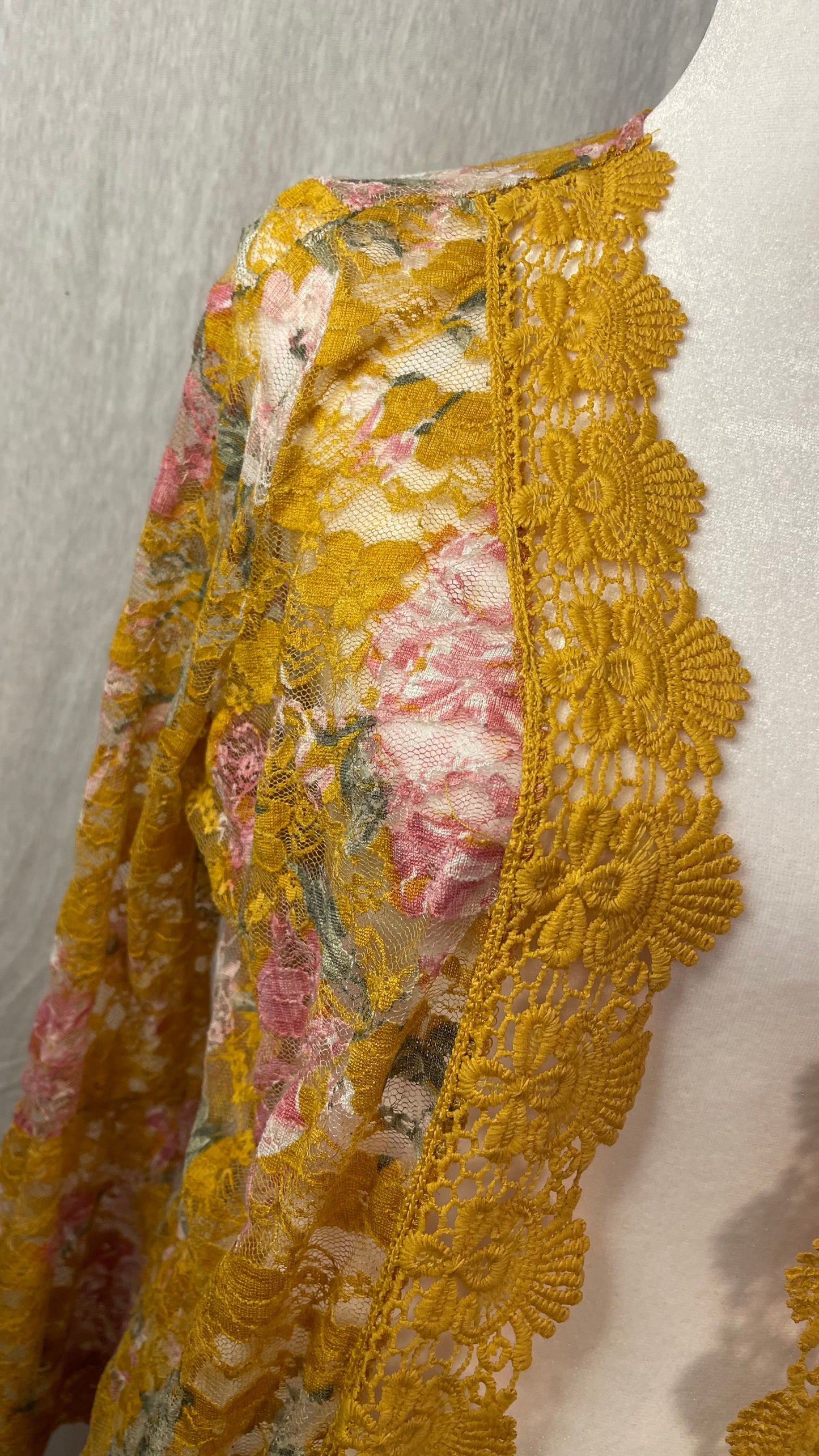 MED Yellow Lace Floral Outerwear Cardigan