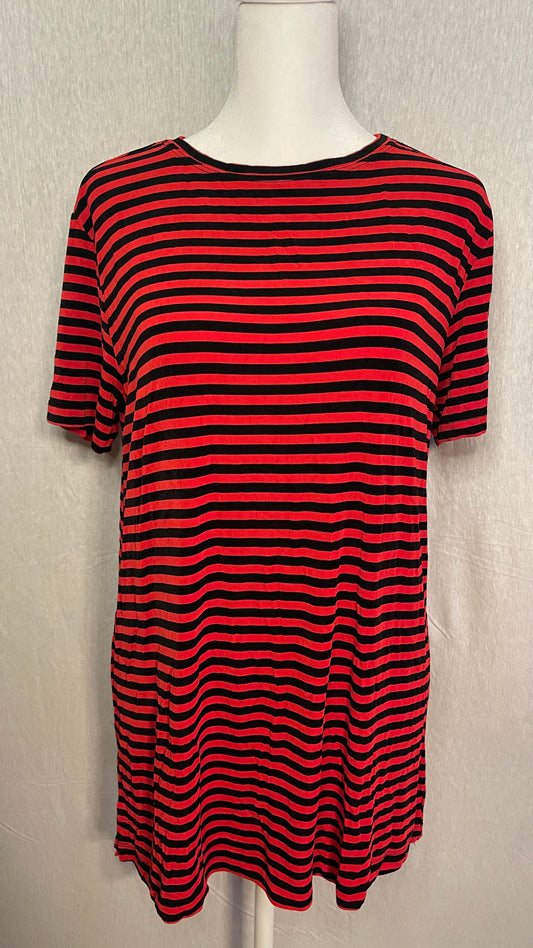 Size 1 (M/L) Red and Black Striped Short Sleeve Top