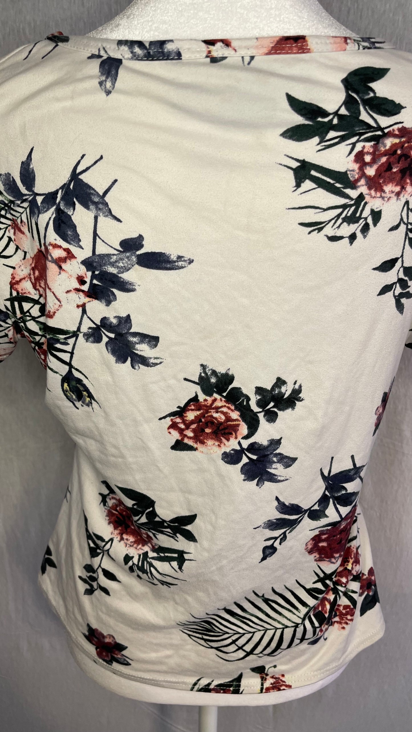 M/L White Floral Front Tie Top