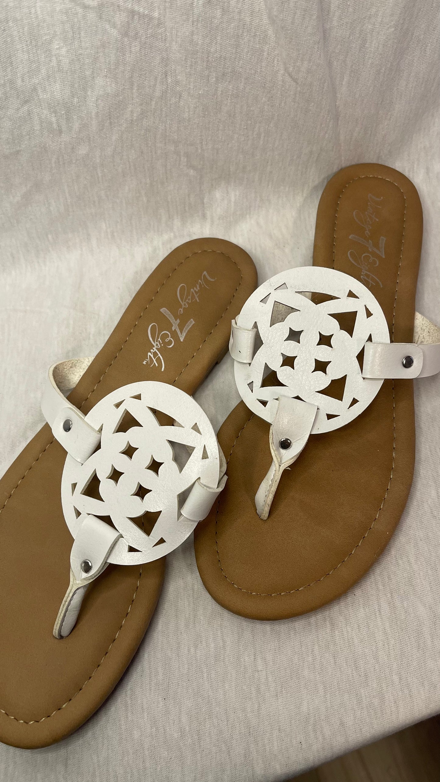 Size 9 White Sandals
