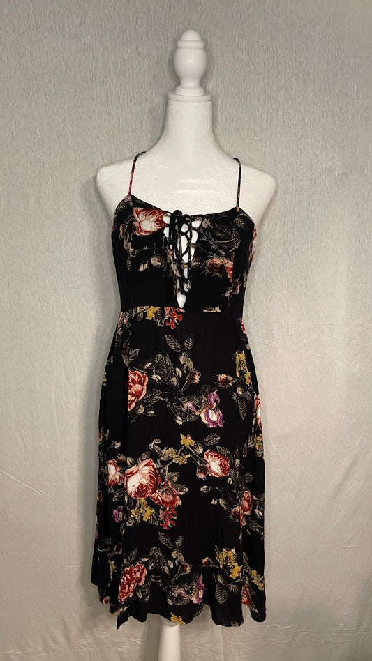 SM Black Floral Midi Lace-Up Dress