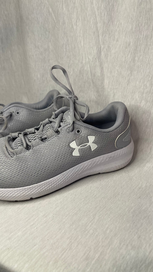 Size 8 1/2 Women's Under Armor Sneakers