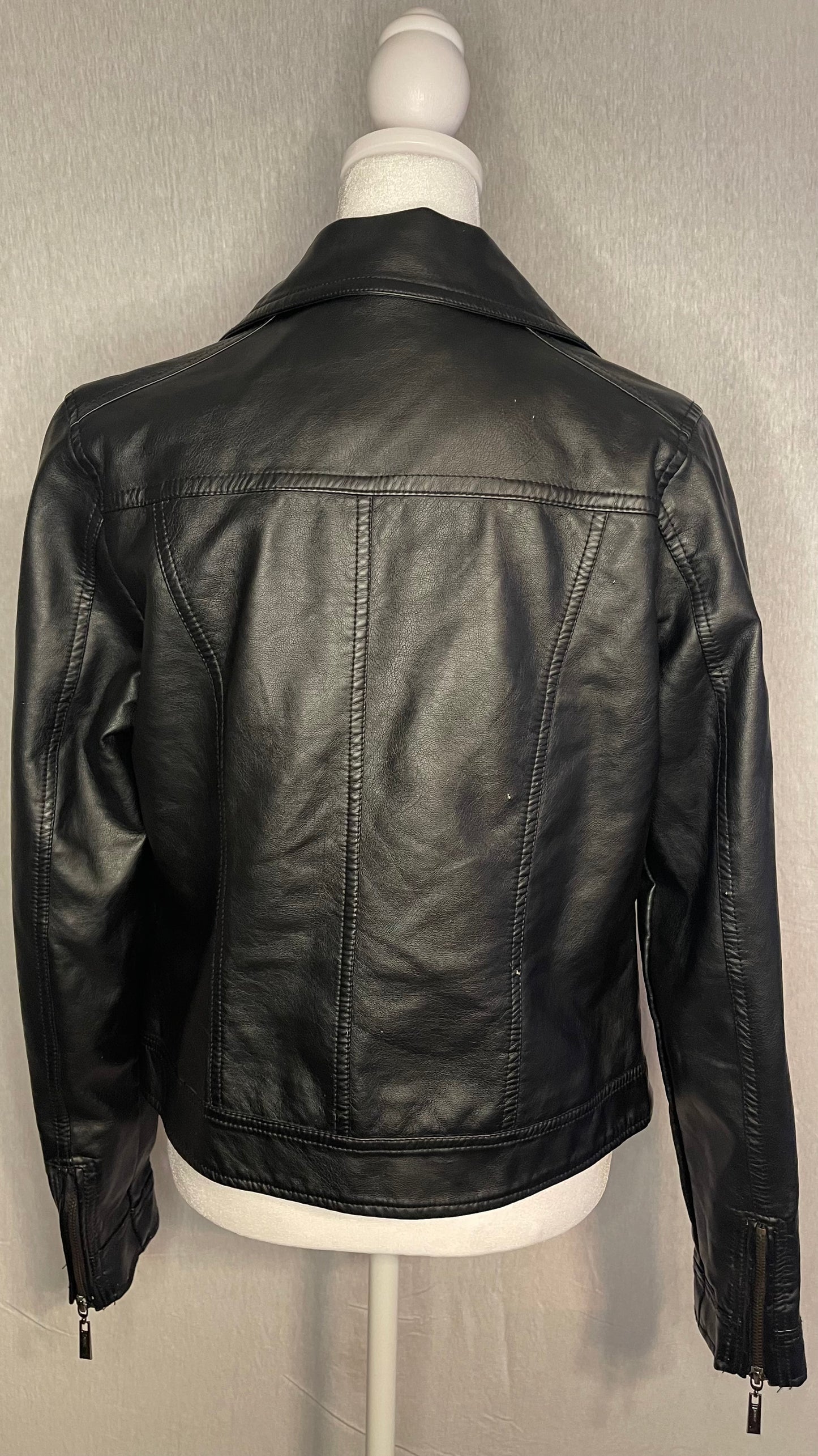 SM Faux Leather Jacket Zipper Details